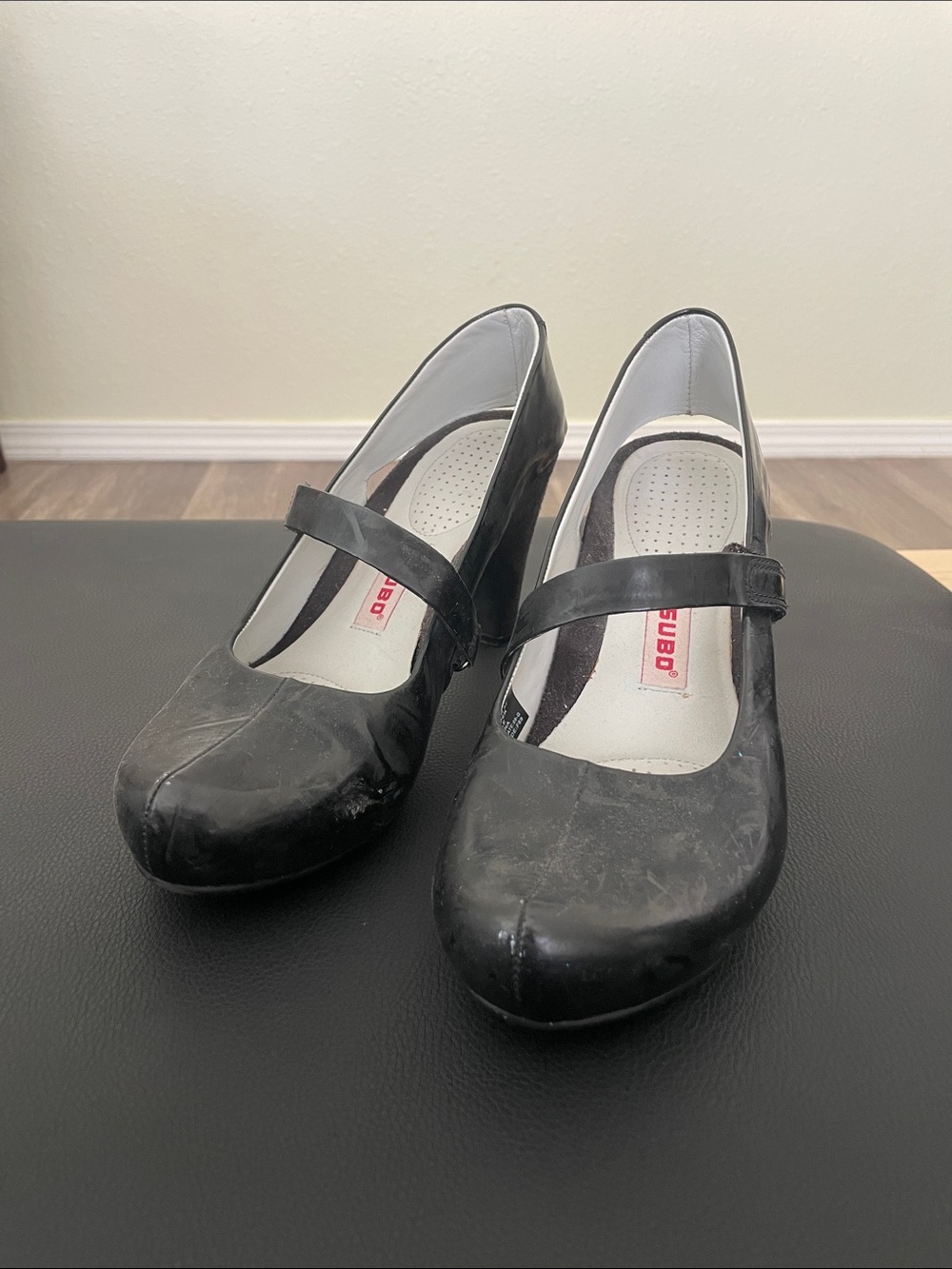 Tsubo Black Mary Jane Heels with Strap